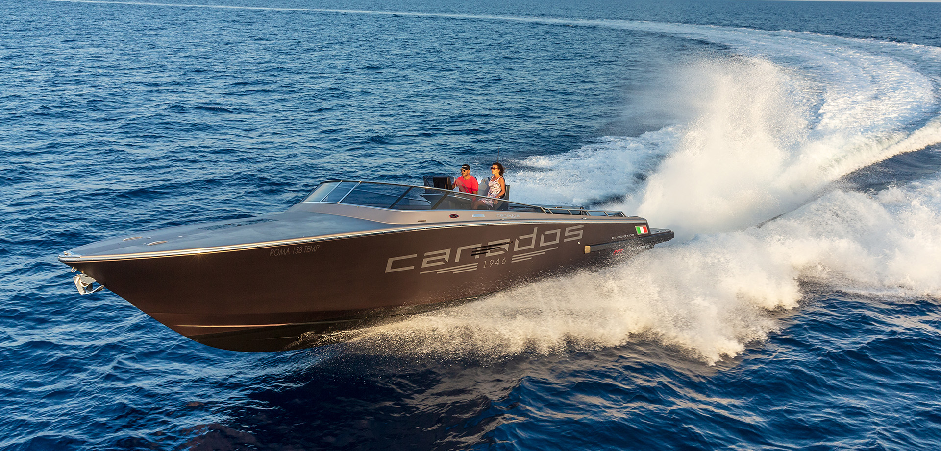 Canados Yachts - Gladiator 431 Speedster